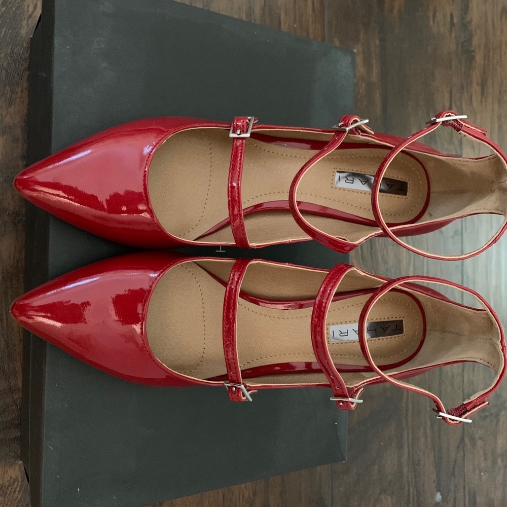 Tahari Womens Heels. Red Mary Jane